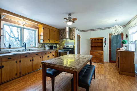40 Dyer St, Warren, RI 02885 photo 5
