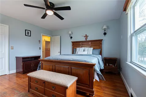 40 Dyer St, Warren, RI 02885 photo 7