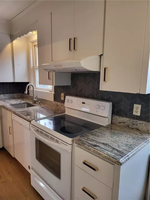 128 Winthrop St, Woonsocket, RI 02895 photo 18
