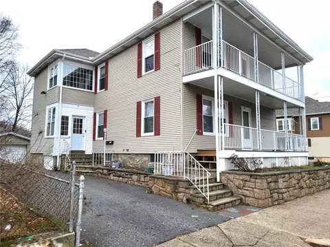 128 Winthrop St, Woonsocket, RI 02895
