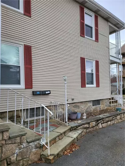 128 Winthrop St, Woonsocket, RI 02895 photo 3