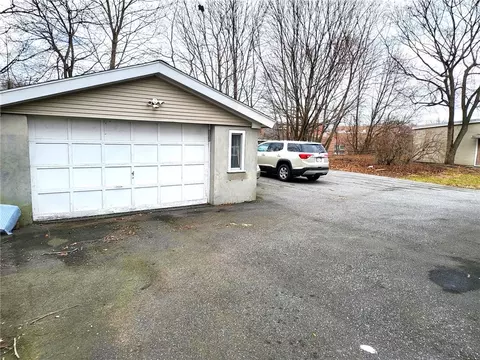 128 Winthrop St, Woonsocket, RI 02895 photo 31