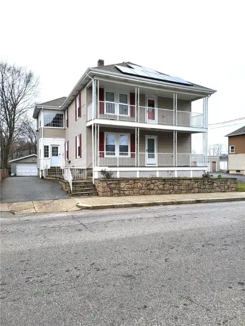128 Winthrop St, Woonsocket, RI 02895 photo 2