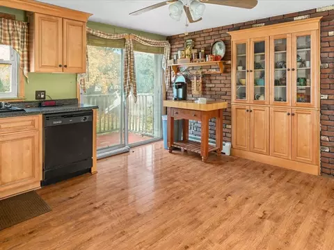 12 Vanstone Ave, Warwick, RI 02889 photo 8