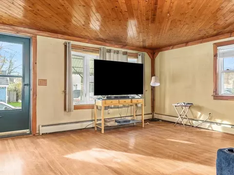12 Vanstone Ave, Warwick, RI 02889 photo 5
