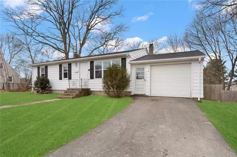 7 Nancy St, Coventry, RI 02816 photo 3