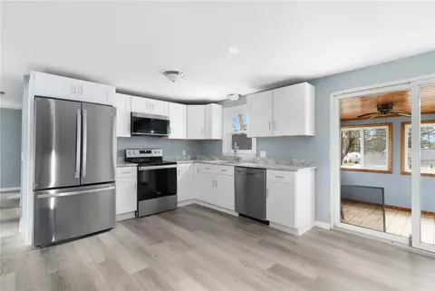 7 Nancy St, Coventry, RI 02816 photo 5