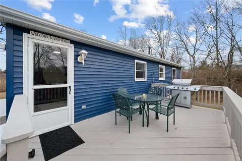 16 Walton St, Westerly, RI 02891 photo 17