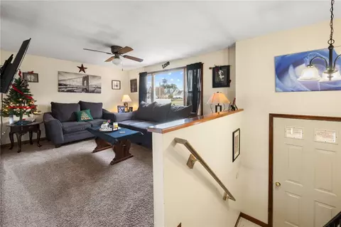 16 Walton St, Westerly, RI 02891 photo 6
