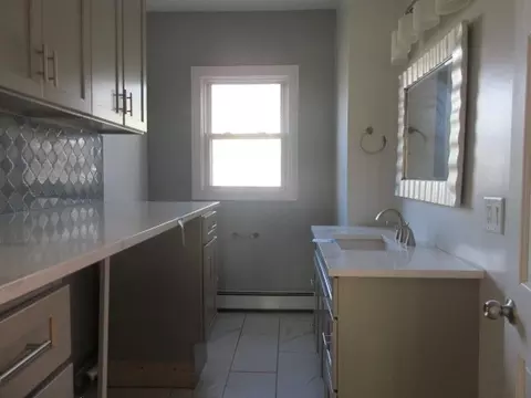 166 Knight St, Woonsocket, RI 02895 photo 9