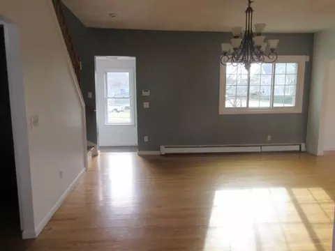 166 Knight St, Woonsocket, RI 02895 photo 5