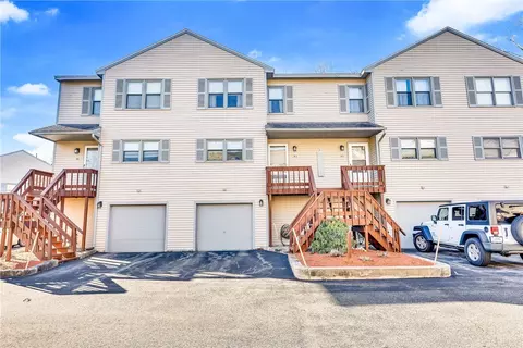 1603 Plainfield Pike #D2, Johnston, RI 02919