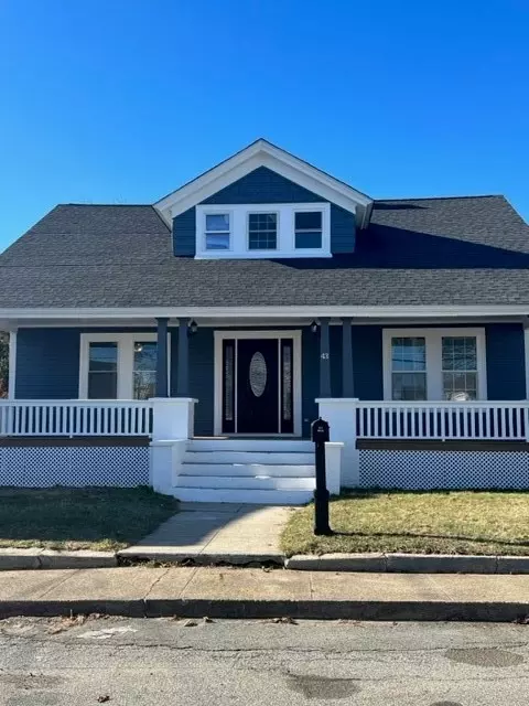 43 Home St, West Warwick, RI 02893