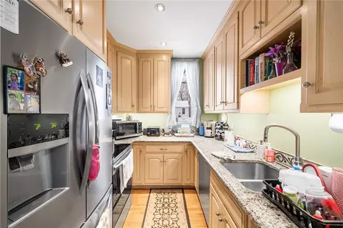 395 S Main St, Woonsocket, RI 02895 photo 11