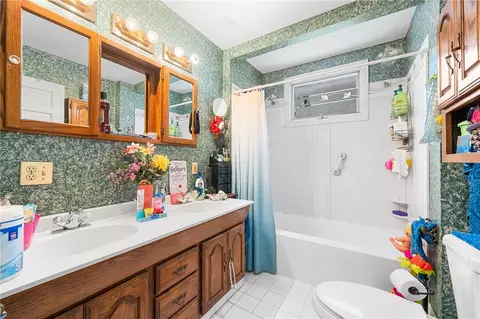 395 S Main St, Woonsocket, RI 02895 photo 18