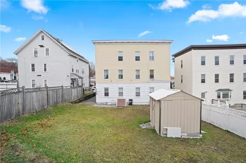 35 Rivulet St, Woonsocket, RI 02895 photo 2