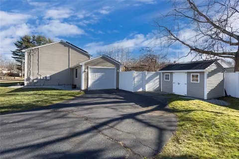 36 Step Cir, Warwick, RI 02889 photo 5