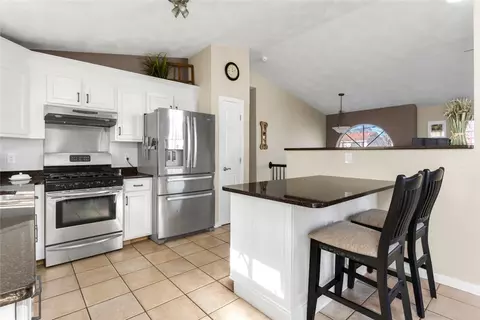 36 Step Cir, Warwick, RI 02889 photo 16