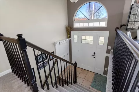 36 Step Cir, Warwick, RI 02889 photo 6