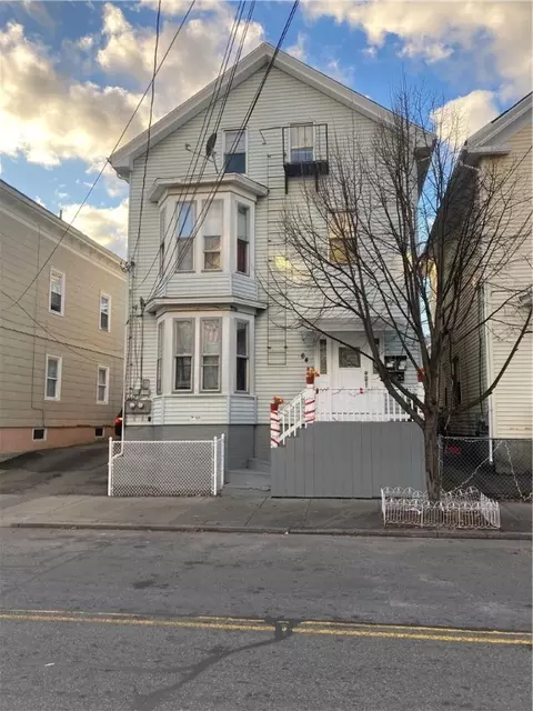 64 Bowdoin St, Providence, RI 02909