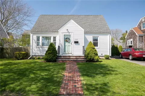 109 Champlin Pl, Newport, RI 02840