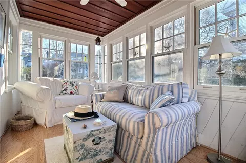 38 Spruce St, Westerly, RI 02891 photo 9