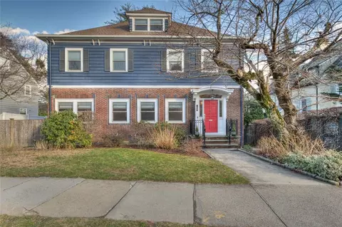 153 Morris Ave, Providence, RI 02906 photo 2