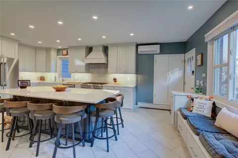 153 Morris Ave, Providence, RI 02906 photo 16
