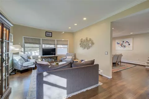 153 Morris Ave, Providence, RI 02906 photo 13