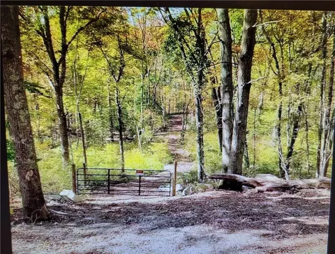 47 North Rd, Hopkinton, RI 02833