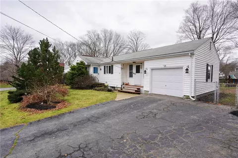 42 Earlmar Dr, North Attleboro, MA 02760