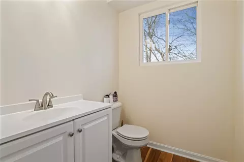 20 Devon Ct, Warwick, RI 02889 photo 21