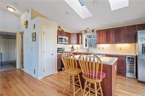 20 Devon Ct, Warwick, RI 02889 photo 7