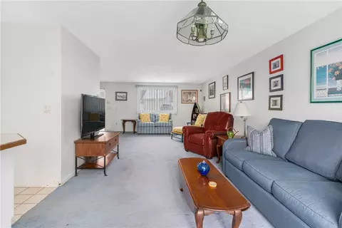 955 Brighton Way, Warwick, RI 02886 photo 7