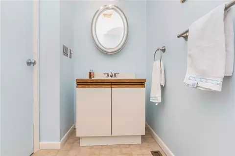 955 Brighton Way, Warwick, RI 02886 photo 12