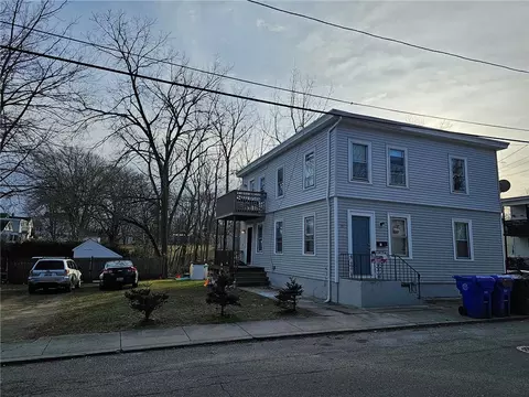 18 Willow St, West Warwick, RI 02893