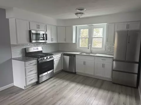 511 Buffinton St #C, Fall River, MA 02721 photo 2