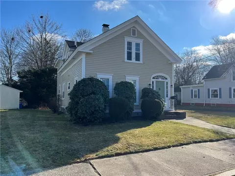 348 Coe St, Woonsocket, RI 02895 photo 22