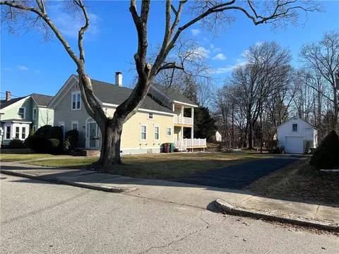 348 Coe St, Woonsocket, RI 02895 photo 2