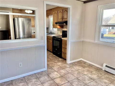4 Ashel St, Westerly, RI 02891 photo 4