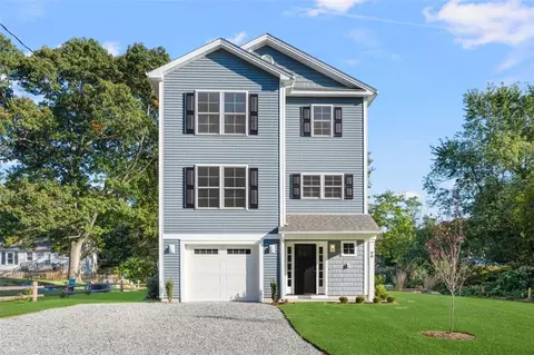 98 Pequot Ave, Warwick, RI 02889