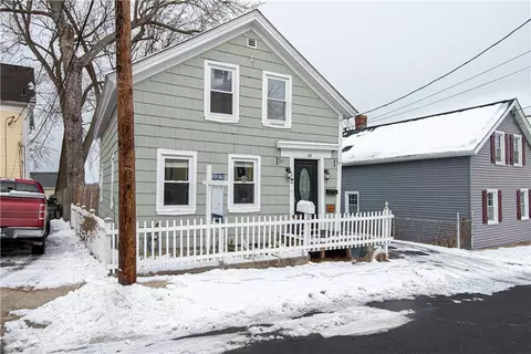 99 Church St, Woonsocket, RI 02895