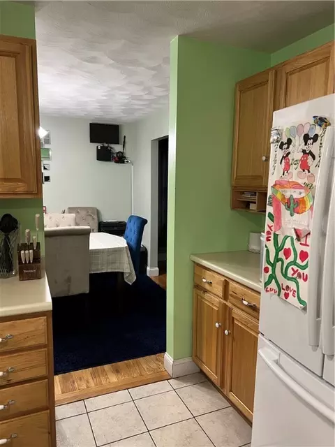 122 Park Ave, Woonsocket, RI 02895 photo 8