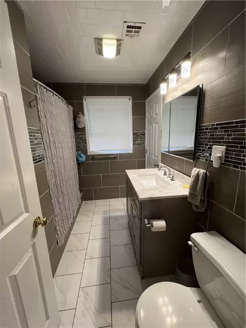 122 Park Ave, Woonsocket, RI 02895 photo 17