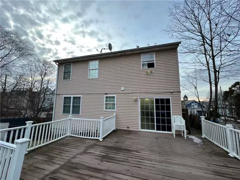 122 Park Ave, Woonsocket, RI 02895 photo 32