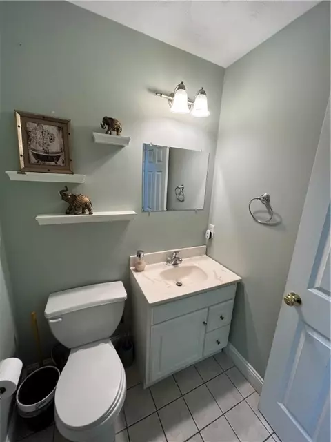 122 Park Ave, Woonsocket, RI 02895 photo 12
