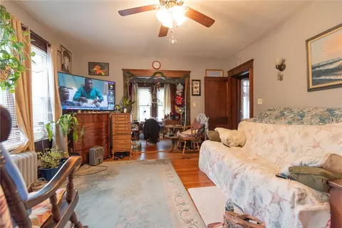 201 4th Ave, Woonsocket, RI 02895 photo 3