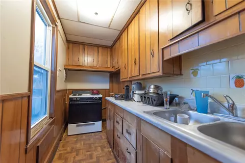 201 4th Ave, Woonsocket, RI 02895 photo 16