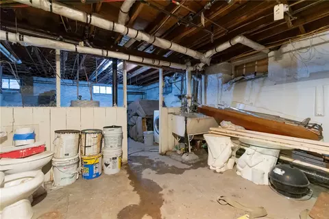 201 4th Ave, Woonsocket, RI 02895 photo 47