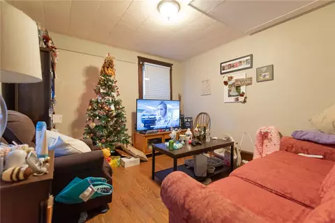 201 4th Ave, Woonsocket, RI 02895 photo 33